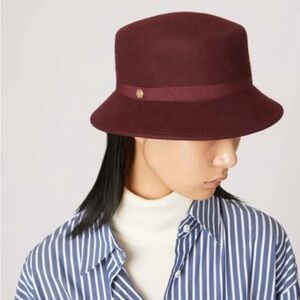 NWT COCCINELLE ASTRID hat color brandy/burgundy